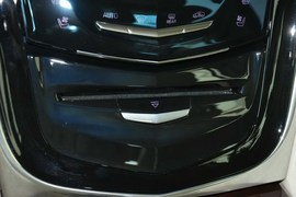 2015款凯迪拉克凯雷德