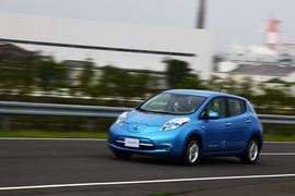 2010款日产Leaf聆风海外试驾实拍