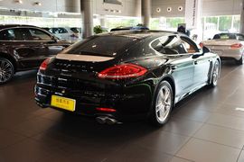 2016款保时捷Panamera
