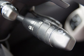 2011款奔驰R500海外试驾实拍