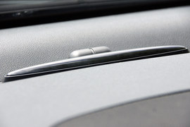 2011款奔驰R500海外试驾实拍