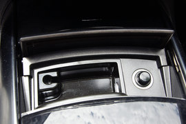 2011款奔驰R500海外试驾实拍