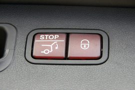 2011款奔驰R500海外试驾实拍
