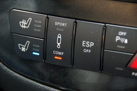 2011款奔驰R500海外试驾实拍