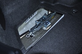 2010款一汽丰田皇冠2.5L