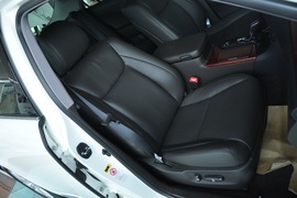 2010款一汽丰田皇冠2.5L