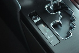 2010款一汽丰田皇冠2.5L