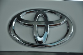 2010款一汽丰田皇冠2.5L