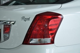 2010款一汽丰田皇冠2.5L