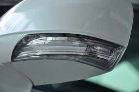 2010款一汽丰田皇冠2.5L