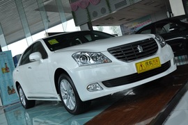 2010款一汽丰田皇冠2.5L