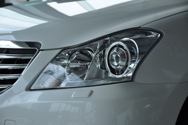 2010款一汽丰田皇冠2.5L