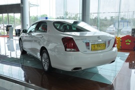 2010款一汽丰田皇冠2.5L