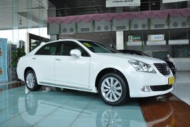 2010款一汽丰田皇冠2.5L