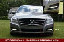 2011款奔驰R500海外试驾实拍