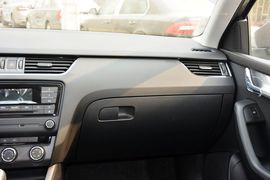 2017款斯柯达明锐1.6L手动创行版