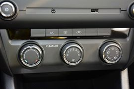 2017款斯柯达明锐1.6L手动创行版