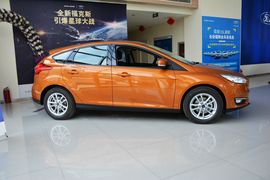 2015款福特福克斯两厢1.6L手动风尚型