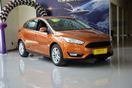 2015款福特福克斯两厢1.6L手动风尚型
