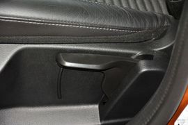 2015款福特福克斯两厢1.6L手动风尚型