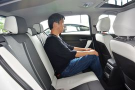 2016款宝马118i都市设计套装