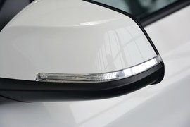 2016款宝马118i都市设计套装
