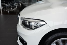 2016款宝马118i都市设计套装