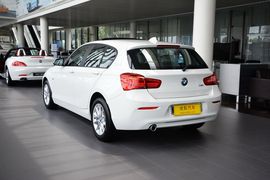 2016款宝马118i都市设计套装