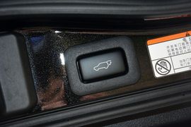 2016款雷克萨斯LX570尊贵豪华版