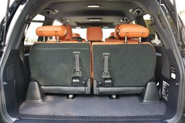 2016款雷克萨斯LX570尊贵豪华版