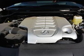 2016款雷克萨斯LX570尊贵豪华版