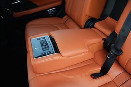 2016款雷克萨斯LX570尊贵豪华版