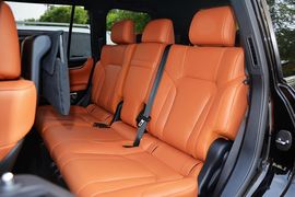 2016款雷克萨斯LX570尊贵豪华版