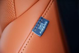 2016款雷克萨斯LX570尊贵豪华版