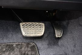 2016款雷克萨斯LX570尊贵豪华版