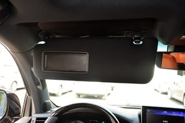 2016款雷克萨斯LX570尊贵豪华版