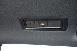 2016款雷克萨斯LX570尊贵豪华版