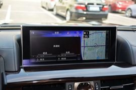 2016款雷克萨斯LX570尊贵豪华版