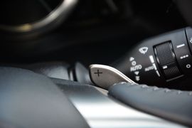 2016款雷克萨斯LX570尊贵豪华版