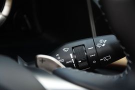 2016款雷克萨斯LX570尊贵豪华版