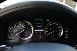 2016款雷克萨斯LX570尊贵豪华版