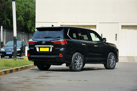 2016款雷克萨斯LX570尊贵豪华版