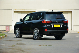 2016款雷克萨斯LX570尊贵豪华版