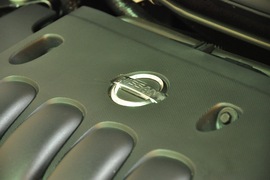 2010款东风日产骊威劲逸版1.8XE手动标准型