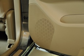 2010款东风日产骊威劲逸版1.8XE手动标准型