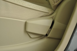 2010款东风日产骊威劲逸版1.8XE手动标准型