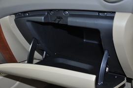 2010款东风日产骊威劲逸版1.8XE手动标准型