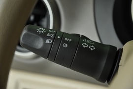 2010款东风日产骊威劲逸版1.8XE手动标准型