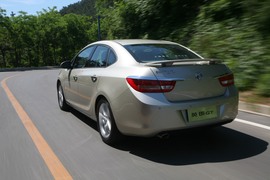 2010款别克英朗GT1.8试驾