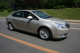 2010款别克英朗GT1.8试驾